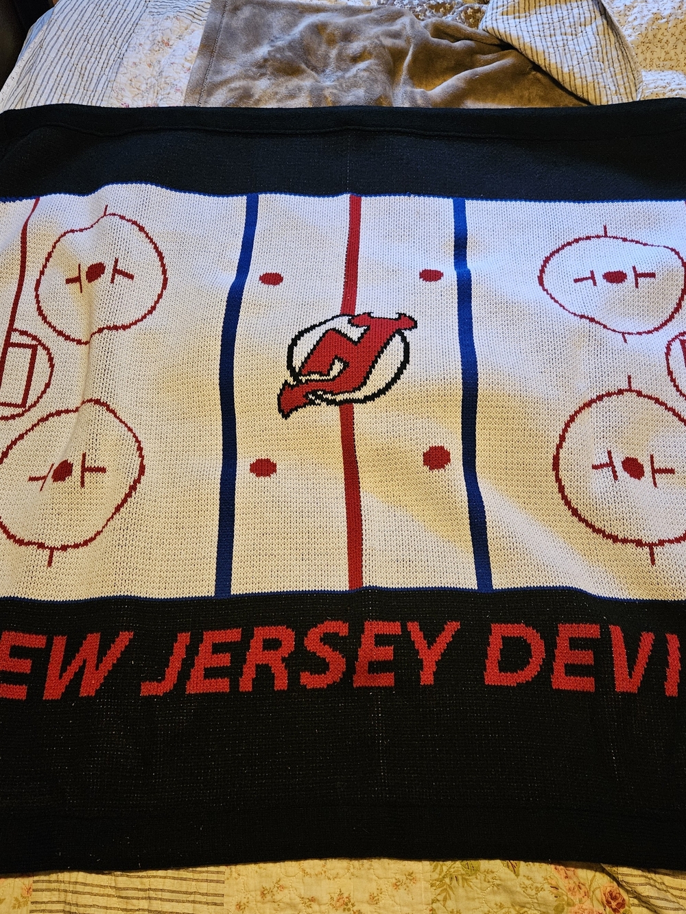New Jersey Devils Hockey Throw Blanket - 36x36